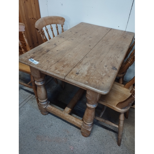 197 - Solid Pine Vintage Farmhouse Dining Table with 4 Chairs to Suit. Table Approx. 77H x 122L x 76W cm.