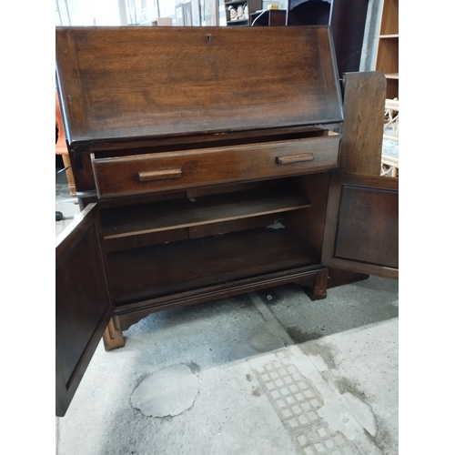 235 - Vintage Oak Bureau. Approx. 105H x 91W x 43D cm.