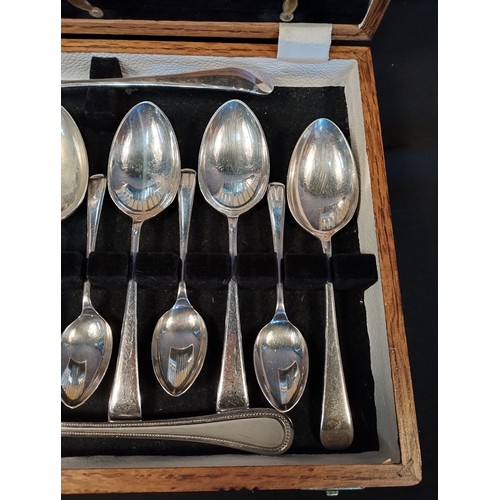 222 - Vintage Viners Ltd Sheffield Silver Plated EPNS and Stainless Steel Cutlery Canteen in Wooden Displa... 