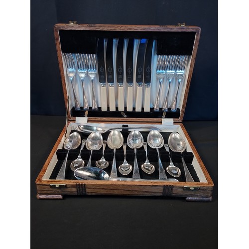 222 - Vintage Viners Ltd Sheffield Silver Plated EPNS and Stainless Steel Cutlery Canteen in Wooden Displa... 