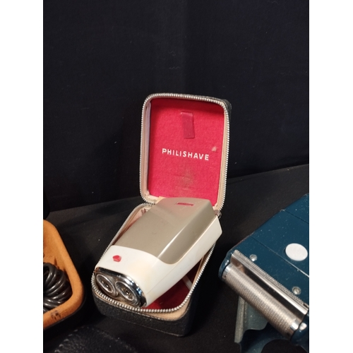 250 - Selection of Vintage Electric Shavers inc Philishave, Ronson and Hitachi.