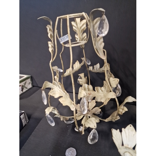 350 - Four wall lights, a light shade and a chandelier. In off white/gold.