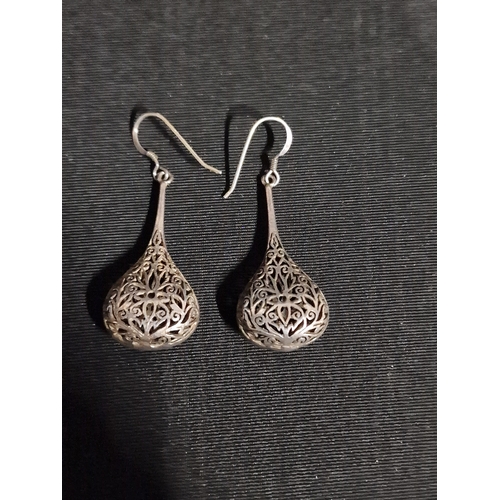 398 - A pair of sterling silver 925 drop earing