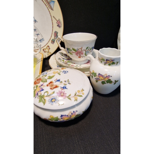 94 - A selection of Ainsley, Royal Doulton and Royal Worcestershire