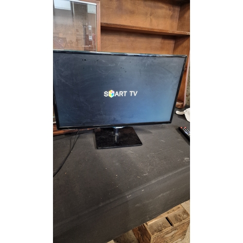 324 - A Samsung smart TV model LT26D390S