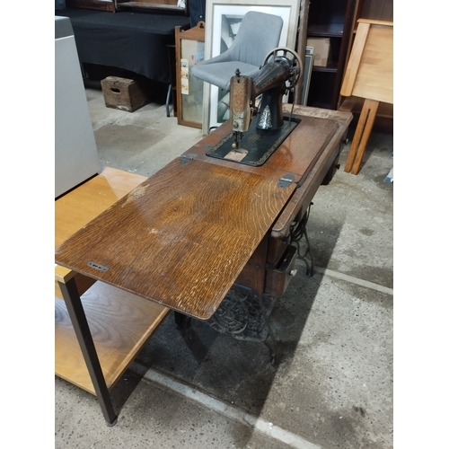 329 - Antique Singer Treadle Sewing Machine 4 Drawer Table and Sewing Machine Model Number Y365999