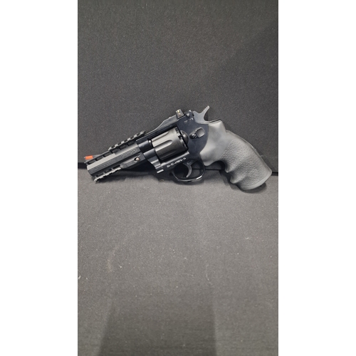 359 - Gamo GR Stricker Revolver .177


Length : 230 mm
Barrel length : 101 mm
Weight : 650 g
Mag. Capacity... 