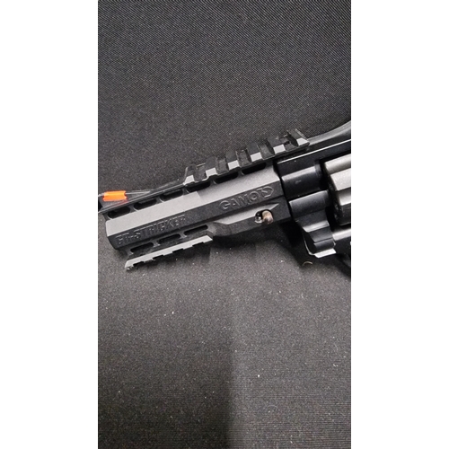 359 - Gamo GR Stricker Revolver .177


Length : 230 mm
Barrel length : 101 mm
Weight : 650 g
Mag. Capacity... 