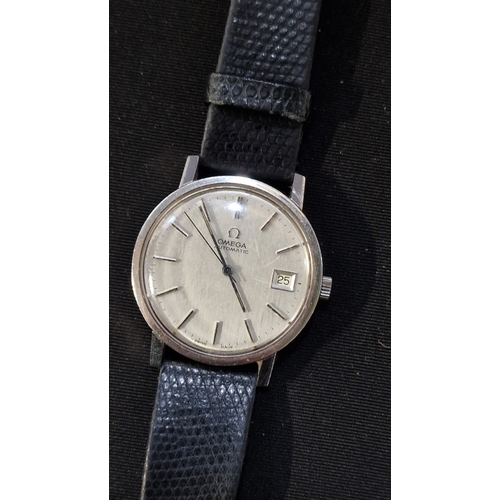 430 - A gentlemans vintage OMEGA watch.