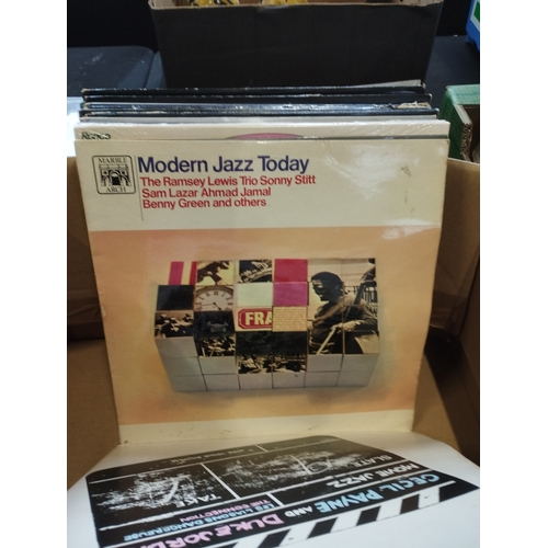 393 - Selection of Vintage Collectable Vinyl Jazz Records inc Miles Davies, Louie Armstrong, Duke Ellingto... 