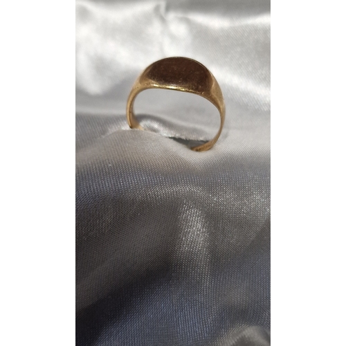 449 - Mens 18ct signate ring 
Weight 5.81g approximately 
Size L