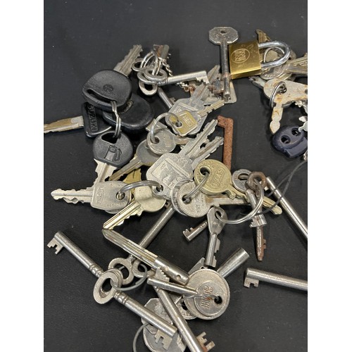 62 - Large Selection Of Vintage Keys