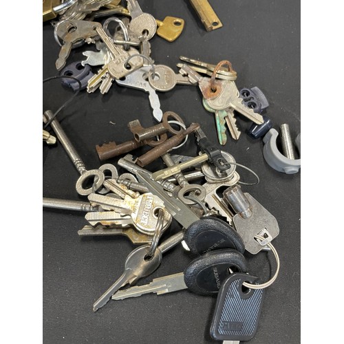 62 - Large Selection Of Vintage Keys