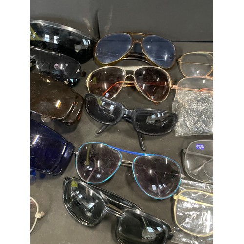 93 - Large Selection Of Sunglasses & Spectacles