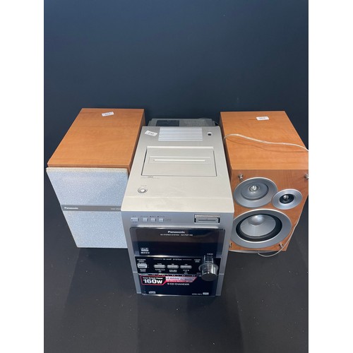 109 - Panasonic SA-PM71SD Midi System With 5 CD Disk Changer & Speakers