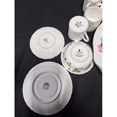 141 - A mix selection of fine chine services. Includes Wedgewood wild strawberry, Royal Albert and Foley