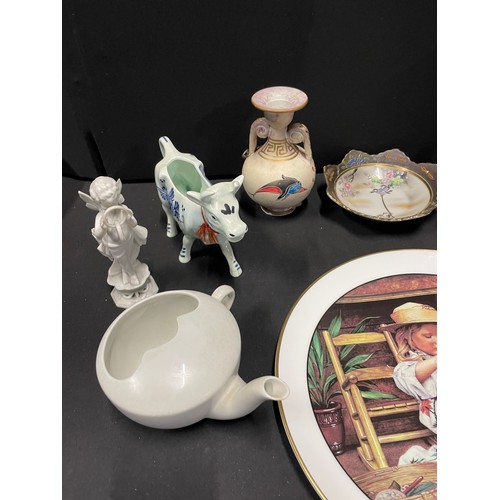 148 - Selection Of pottery From Around The World, Inc Japan, USSR,Greece Etc