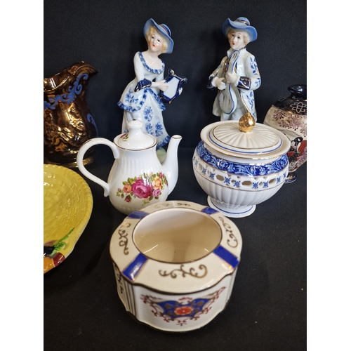 157 - A selection of Sadler, Carlton ware and other ceramic and porceline ware.