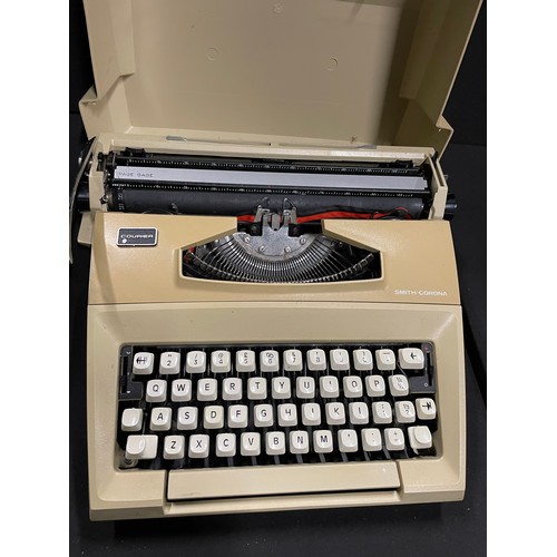 159 - 1970s Smith Corona Typewriter In Case