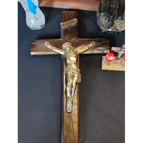 259 - Collection of religious items including ornaments, candles and a crucifix