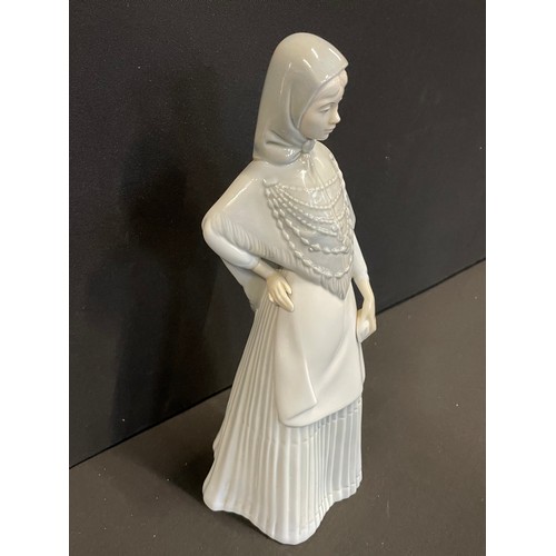 284 - Miquel Requena Valencia Porcelain Figurine