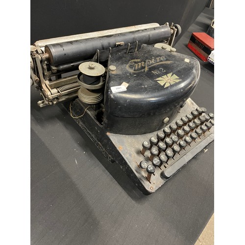 288 - Antique Lowes Empire No2 Typewriter