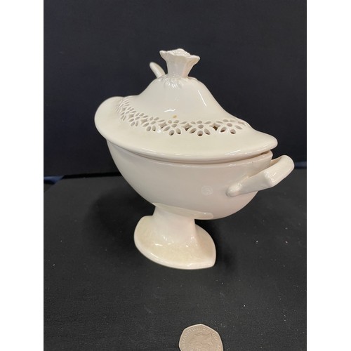 332 - Royal Creamware Classics Sauce Tureen