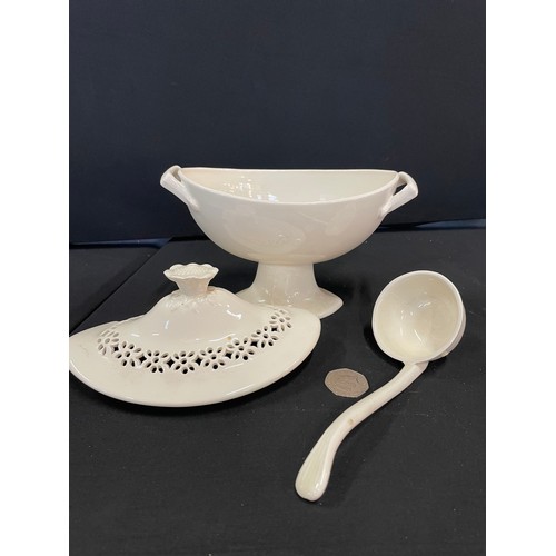 332 - Royal Creamware Classics Sauce Tureen