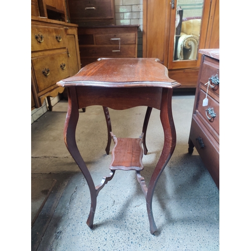 400 - Vintage side table