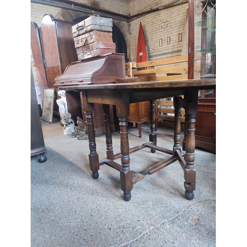 406 - Large vintage gate leg folding Mahogany dining table