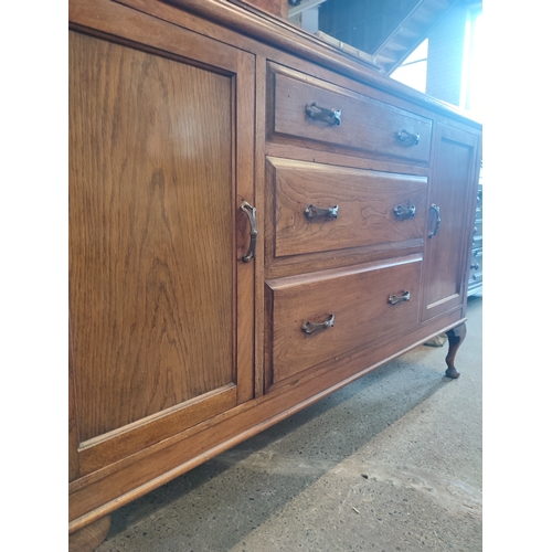 407 - Antique sideboard with 3 drawers and 2 cupboards