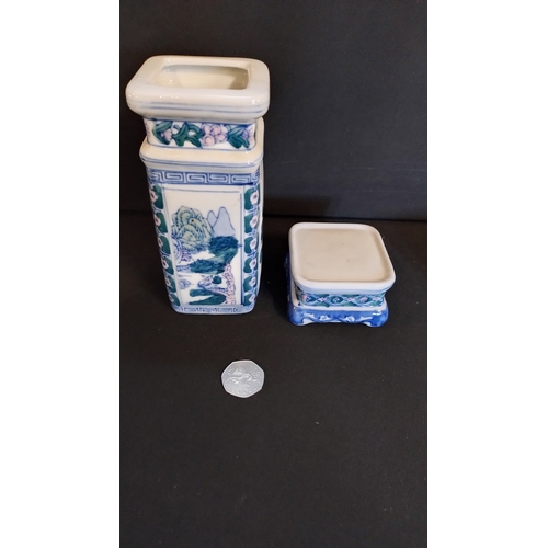 118 - Chinese sleeve vase, blue and white porcelain   stand 20 cm H approx. Chinese porcelain trinket box ... 