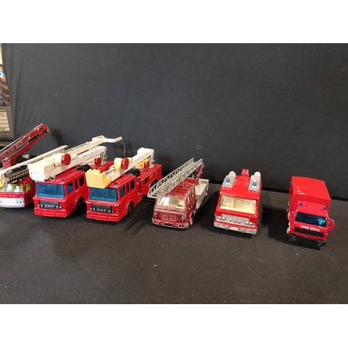 252 - Collection of Diecast vintage fire engine models including Corgi, Matchbox and Dinky Toys