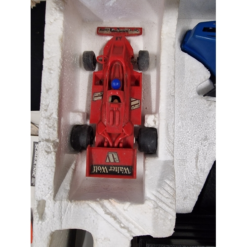 284 - SCALEXTRIC 200.  Electric model racing C532.