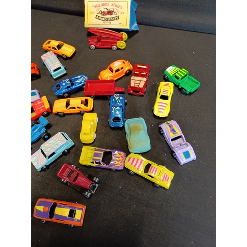 304 - Collection of vintage miniature cars including Tootsietoys, matchbox Moko Lesney No.1 and more