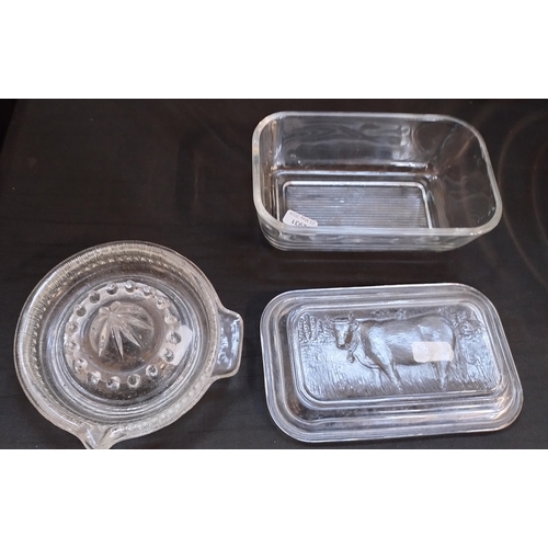 316 - 2 Glass bowls, juicer, Pyrex oven dish, and a glass butter dish with cow embossed in the lid