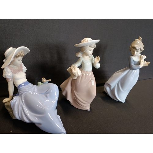 336 - 3 Nao by Lladro figurines, 