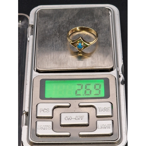 224 - A ladies 14ct gold ring with a turquoise single stone.
Weight approximately 
Size P