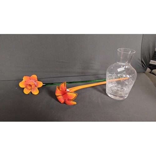 418 - Vintage Handblown Glass Orange daffodil Long Green Stem Budding Flower 18 inch stem, one Murano hand... 