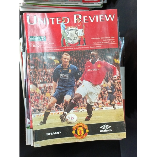 77 - Very large collection of mostly vintage Manchester United match day programmes dating between 1998 a... 