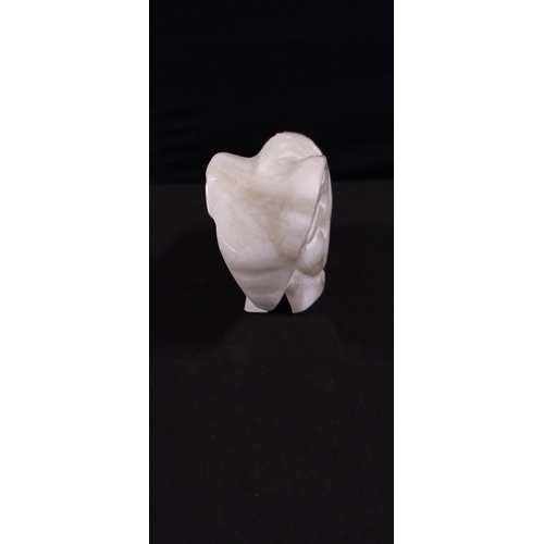 35 - White marbled alabaster elephant. Measures approx H 6.5 x W 9.5 x D 3.5 cm