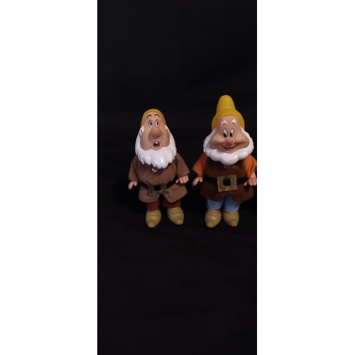 127 - 7 Dwarfs characters