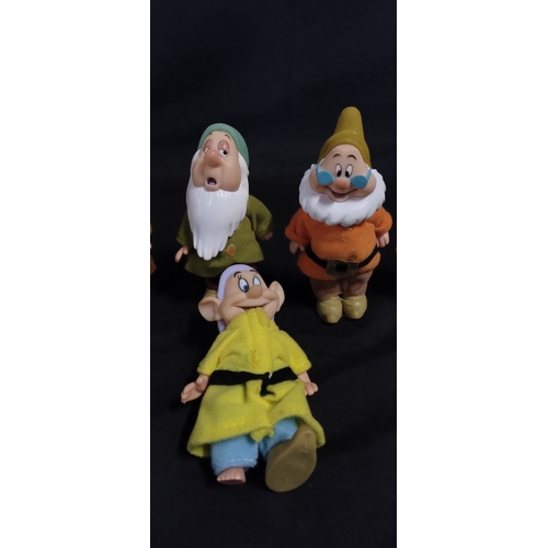 127 - 7 Dwarfs characters