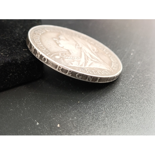 168 - Queen Victoria Sterling silver 1895 UK 1 Crown Coin with inscriptions to the edge