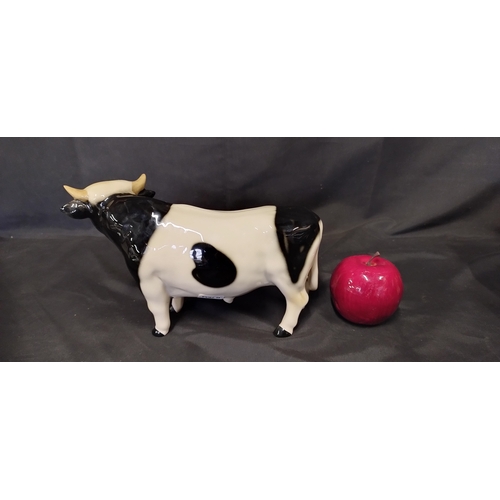 171 - 3 porcelain farm animals black and white bull, Hereford bull and pig