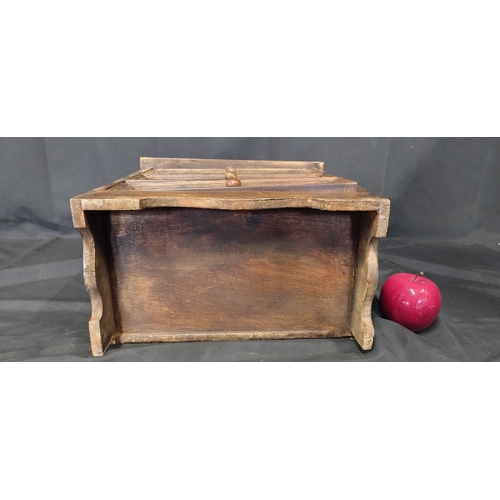 28 - Small distressed solid wooden 3 drawer unit. Measures approx H 35 x W 33.5 x D 20 cm