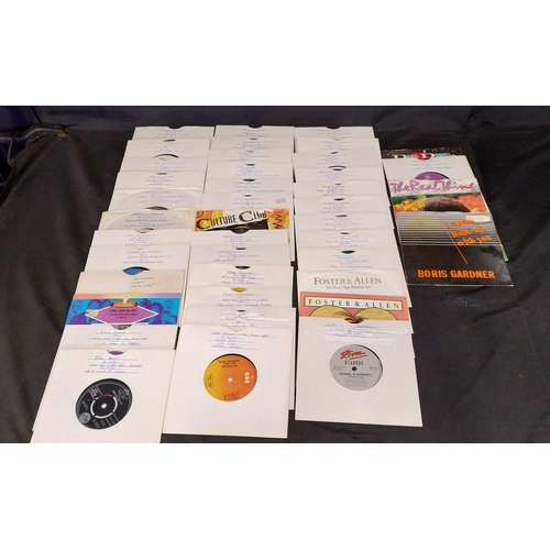 91 - Vynil singles storage box containing various singles including, Paul Anka, John Lennon,The Nolans,Bo... 