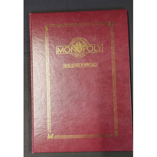 133 - The Franklin Mint The Collectors Edition USA Monopoly game. Measures approx H 9 x W 53 x D 52.5