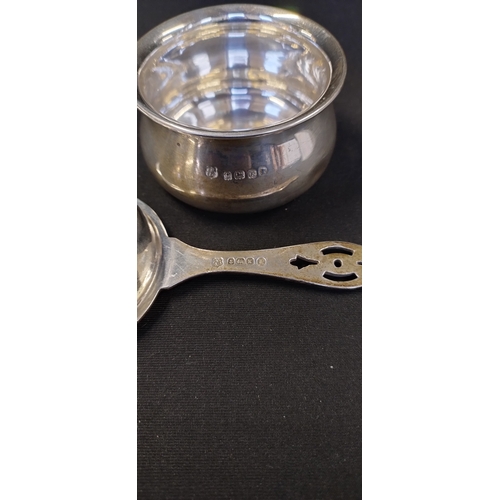 15 - Sterling silver 1934  tea strainer. Birmingham. Date letter K. Weight approx 78.86g