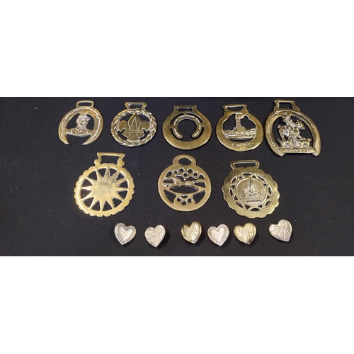 177 - Various brasses including, plate wall sconce candle holder, horse brasses and other items